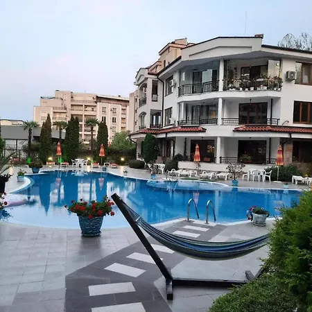 Chateau Valon Holiday *